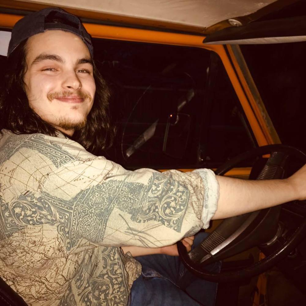 Meet your Posher, Dominic